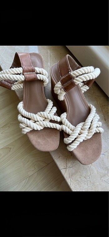 H&M H&M 35 no dolgu topuk şık sandalet