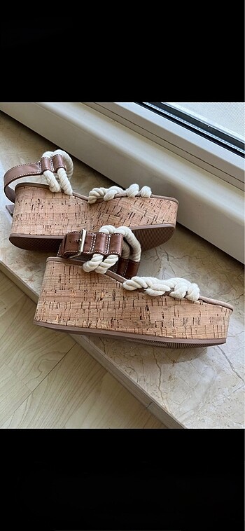 35 Beden H&M 35 no dolgu topuk şık sandalet