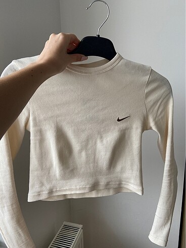 Nike crop