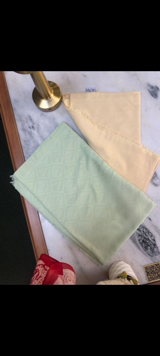 Tereyağ Sarısı Monogram Şal - Görsel 3