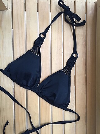 Penti bikini üstü