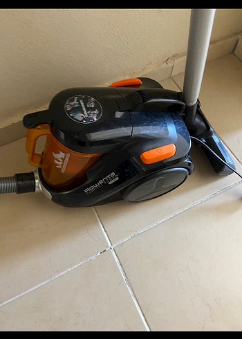 Turuncu ve Siyah Rowenta Elektrikli Süpürge