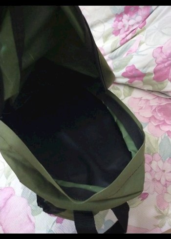 Yeşil Kadın Sırt Çantası - Görsel 3