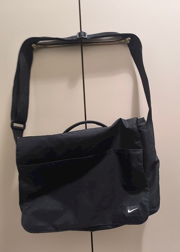 Nike Siyah Minimalist Spor Çantası - Görsel 2