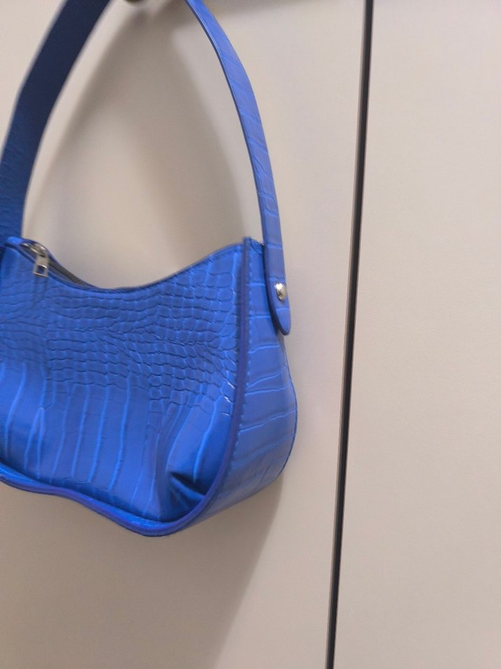 Mavi Yılan Desenli Kadın Çanta - Görsel 3