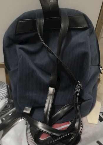 Mavi Kadın Sırt Çantası - Sokak Stili - Görsel 2