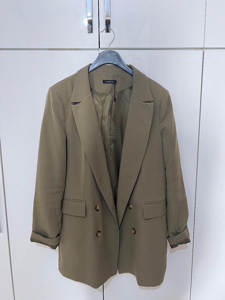 Düğmeli Bej Kadın Blazer Ceket - Görsel 3