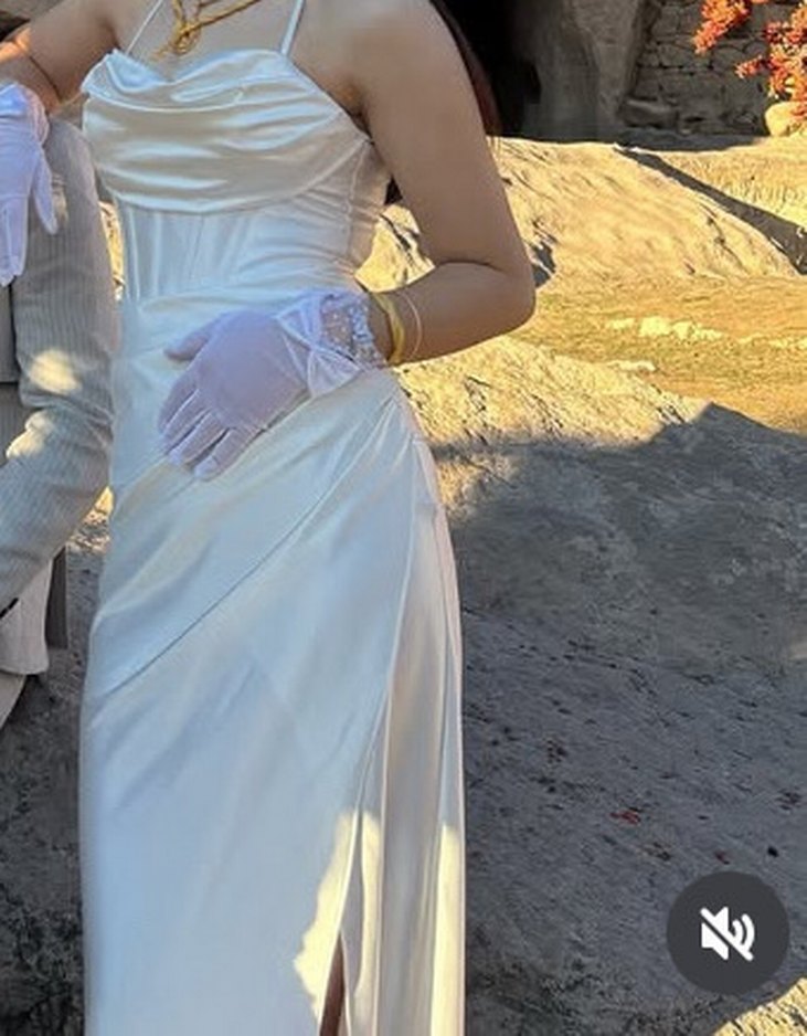 Beyaz Drapeli Nikah elbisesi - Görsel 2