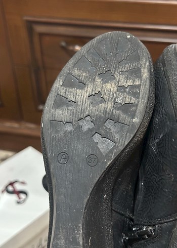 Tokalı Siyah Dolgu Topuklu Kadın Bot - Görsel 3