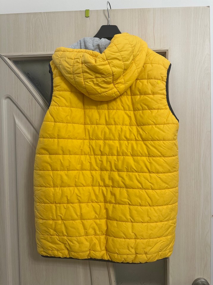 Sarı Kapüşonlu Erkek Çocuk Yelek - Görsel 3