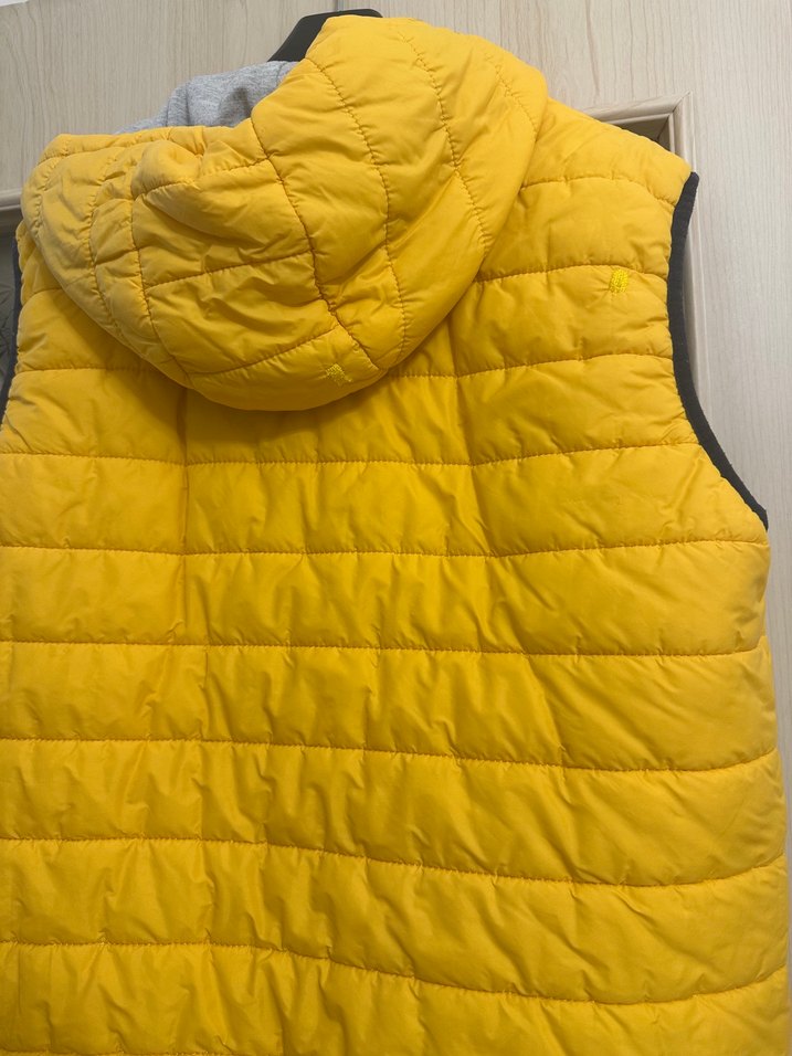 Sarı Kapüşonlu Erkek Çocuk Yelek - Görsel 4