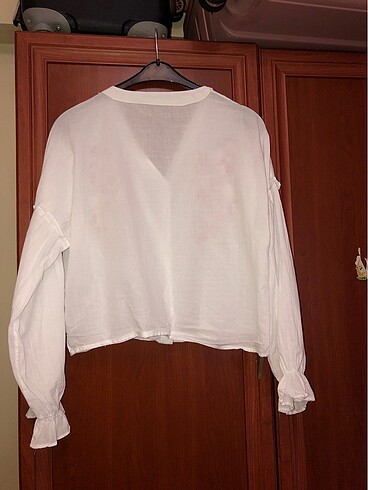 Zara Nakışlı beyaz gömlek zara marka