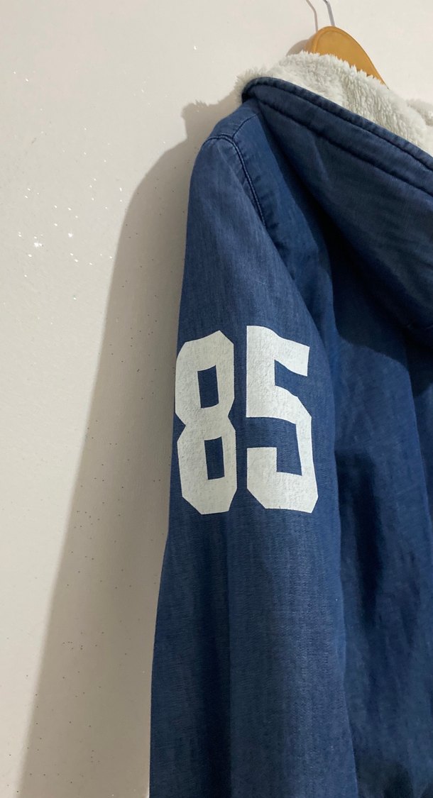 Kapüşonlu Fermuarlı Kadın Kot renginde mont - Görsel 3