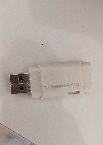 Beyaz ve Siyah USB Flash Bellek Seti - Görsel 2