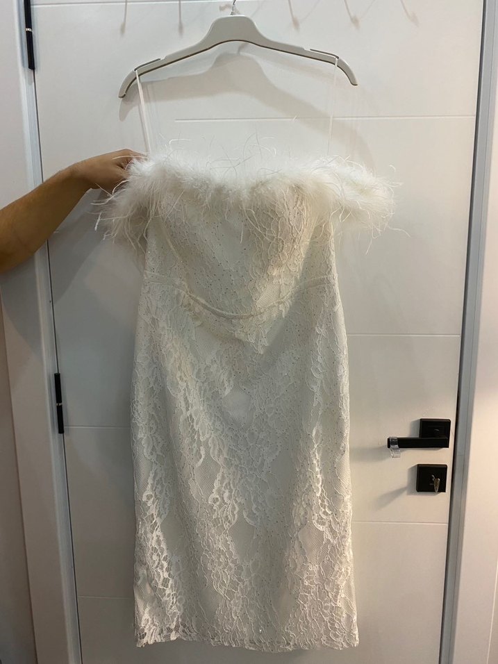 Straplez Beyaz Midi Dantel Elbise - Görsel 3