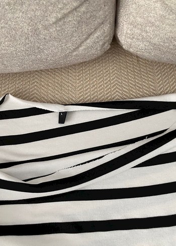 Beyaz Siyah Çizgili tek omuz Bluz - Görsel 2