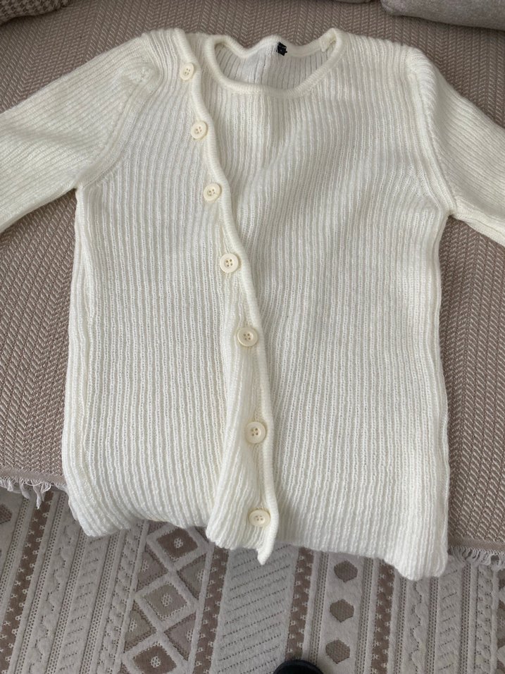Düğmeli Beyaz Kadın Triko Kazak - Görsel 3