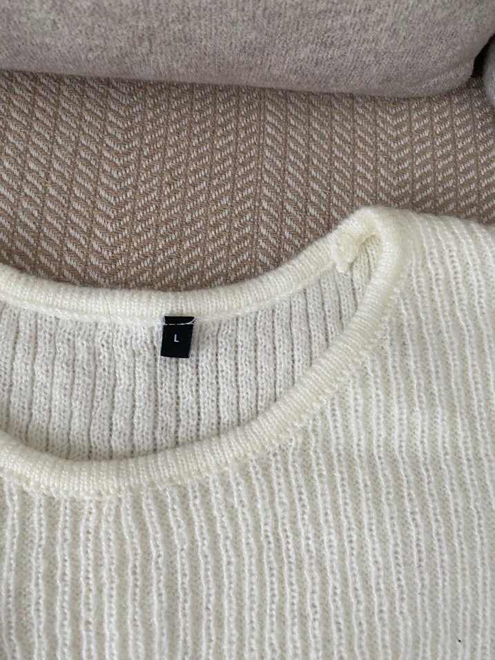 Düğmeli Beyaz Kadın Triko Kazak - Görsel 2