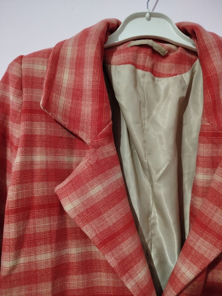 Uzun Kollu Düğmeli Kırmızı Kadın Kaban - Görsel 2