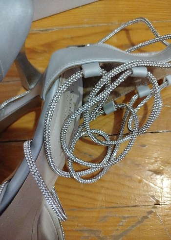 Gri Bağcıklı Stiletto Topuklu Kadın Ayakkabı - Görsel 3