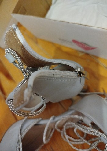 Gri Bağcıklı Stiletto Topuklu Kadın Ayakkabı - Görsel 4