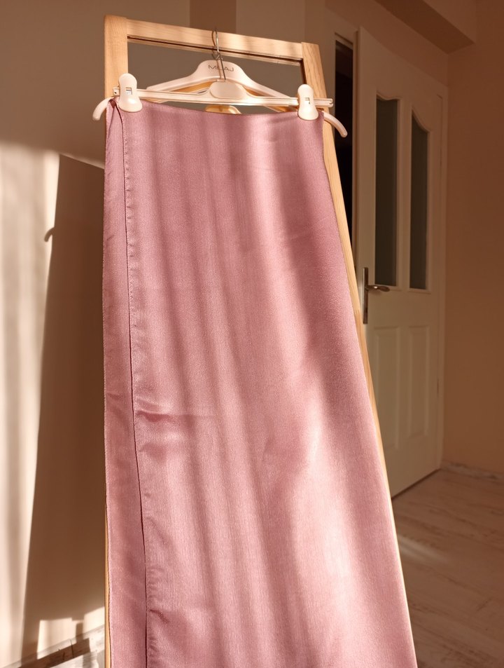 Kadın Lila Saten Şal - Görsel 2