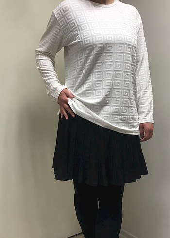 Beyaz kendinden desenli etek üstü yumuşak kumaş penye - Görsel 2