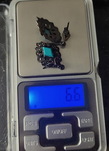 Beden 925 ayar gümüş küpe