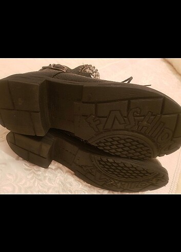 Deri içi tüylü Kadın bot - Görsel 5