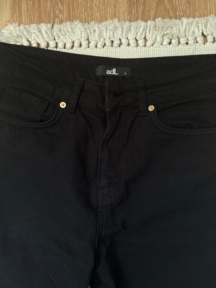 Düğmeli Siyah Kadın Denim Pantolon - Görsel 3