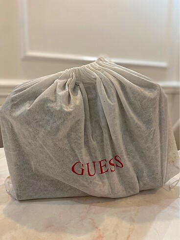 Guess Guess siyah kadın kol çantası