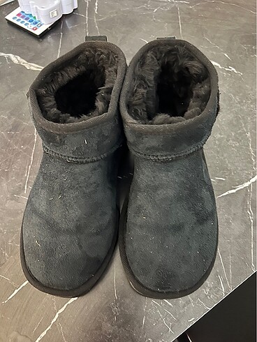 Ugg bot