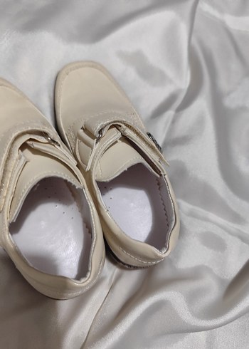 Beyaz Tokalı Erkek Çocuk sünnet ayakkabısı - Görsel 3