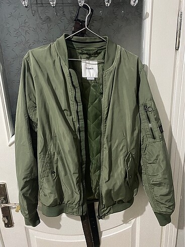 PULL & BEAR