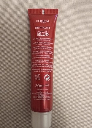  Beden Loreal Revitalift Magic Blur 30 ml