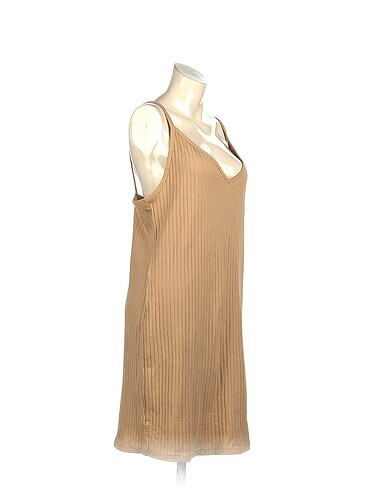 H&M H&M Kısa Elbise %70 İndirimli.