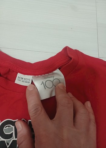 Lisanslı Kırmızı Mickey Mouse Baskılı Erkek Tişört - Görsel 3