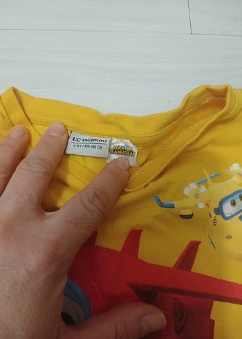 Lisanslı Sarı Süper Wings Baskılı Erkek Tişört - Görsel 2