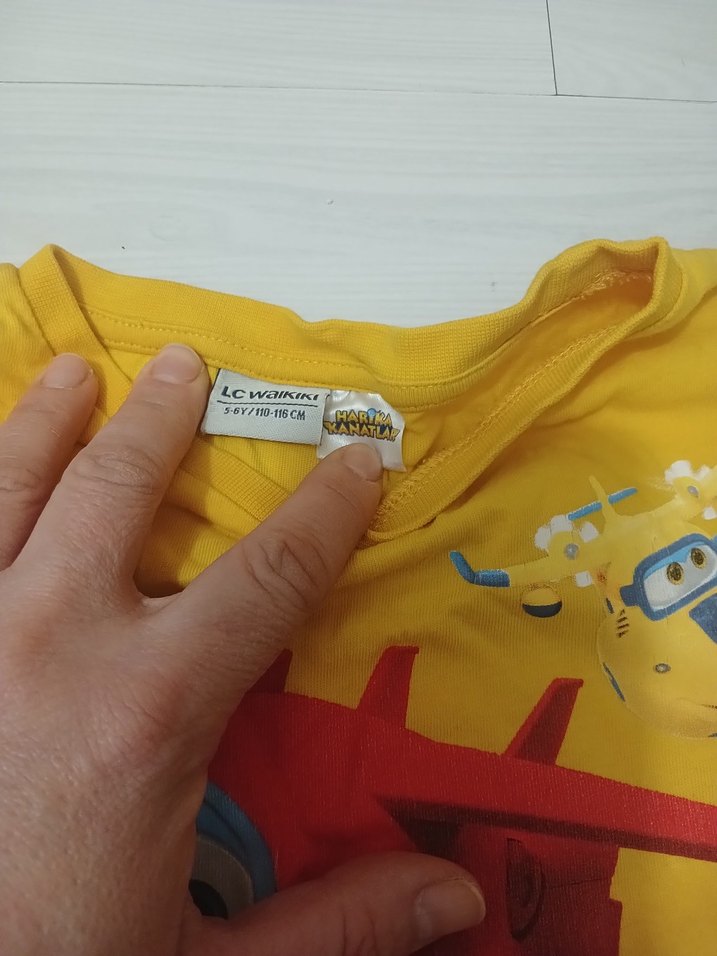 Lisanslı Sarı Süper Wings Baskılı Erkek Tişört - Görsel 2