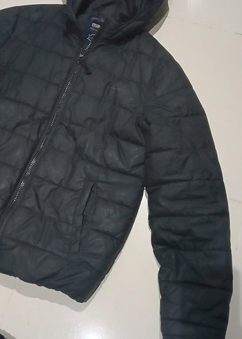 Siyah Kapüşonlu Erkek Mont - Görsel 4