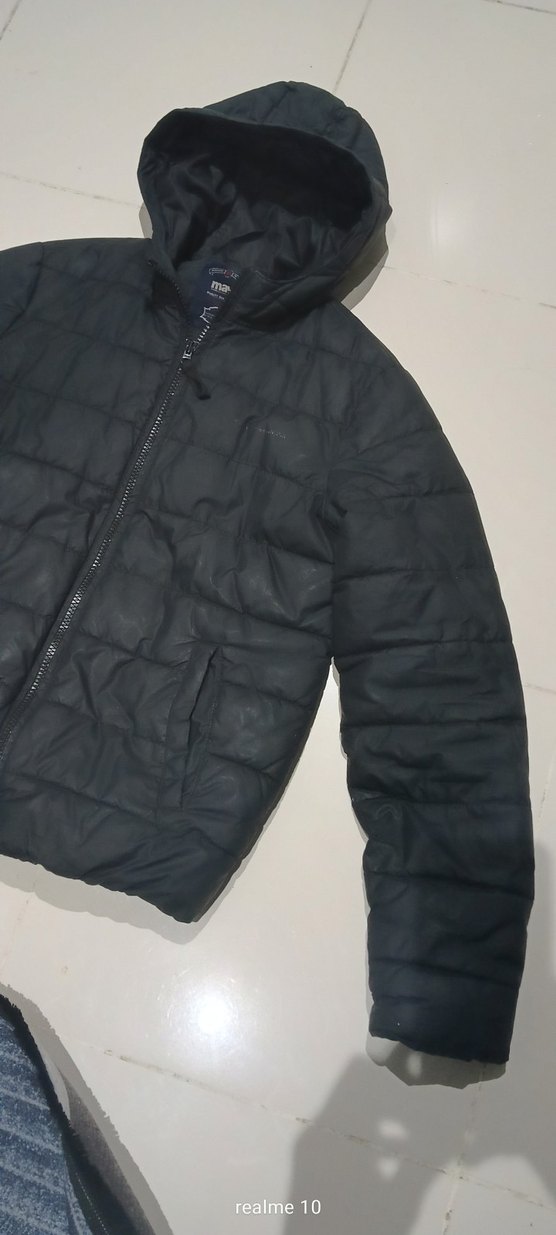 Siyah Kapüşonlu Erkek Mont - Görsel 4