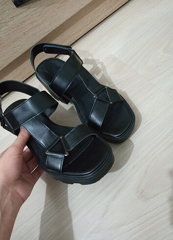Butigo Sandalet