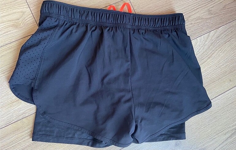 H&M H&M spor şortu