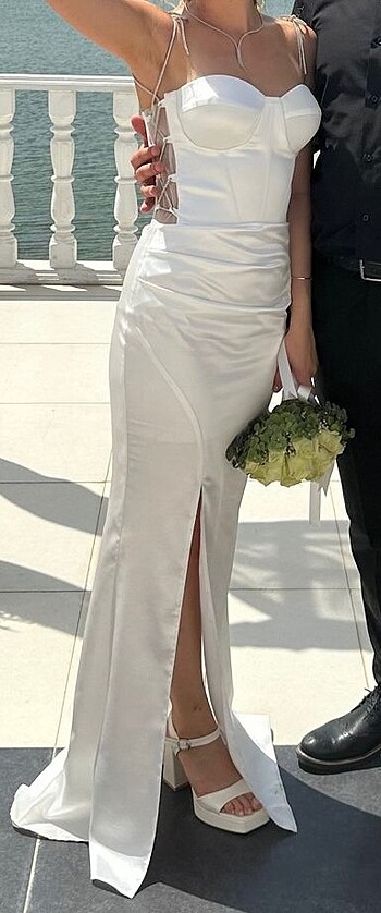 Nikah elbisesi