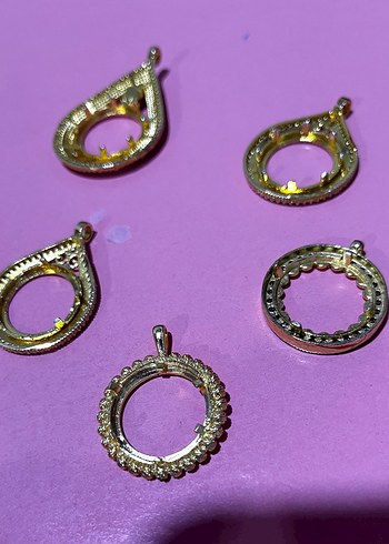 5 li fiyattır. Altın Renkli Payetli Kadın Kolye Uçları - Görsel 4