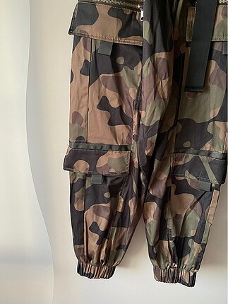 Zara Zara asker yeşili pantolon