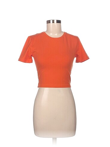 Zara T-shirt %70 İndirimli.