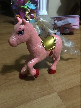 Oyuncak at pony