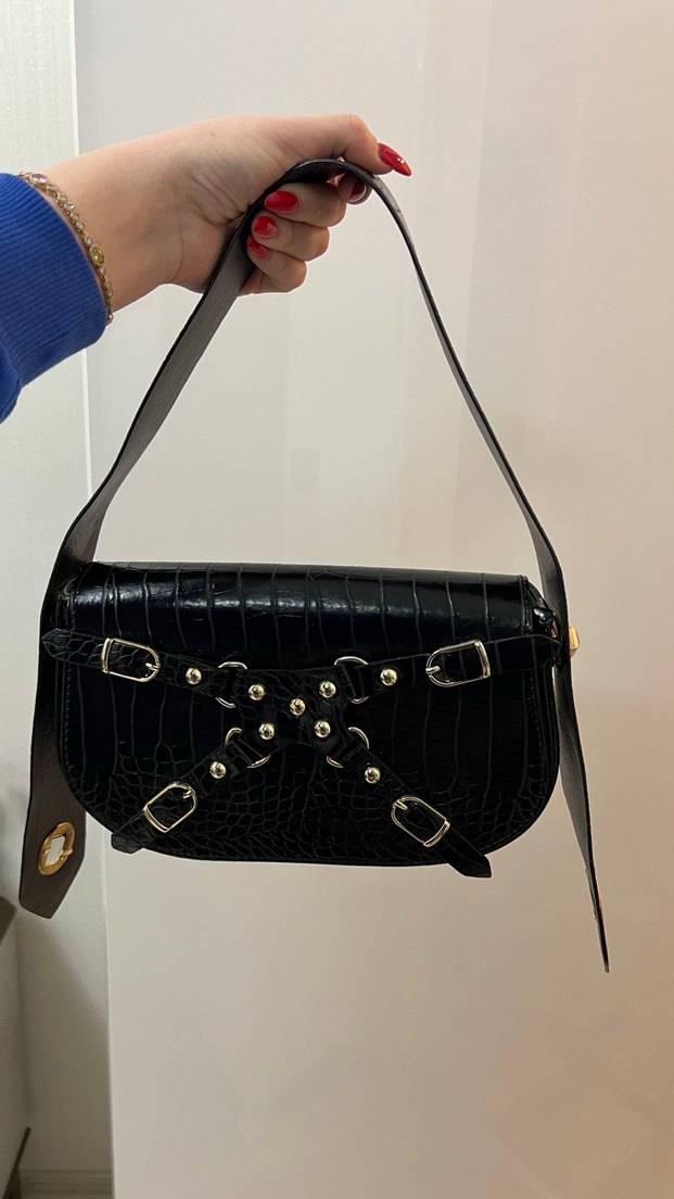 Siyah Yılan Derisi Desenli Deri Tokalı Çanta - Görsel 2