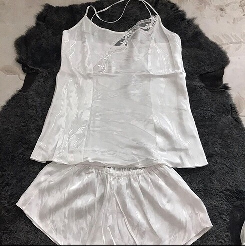 Diğer Saten pijama takımı